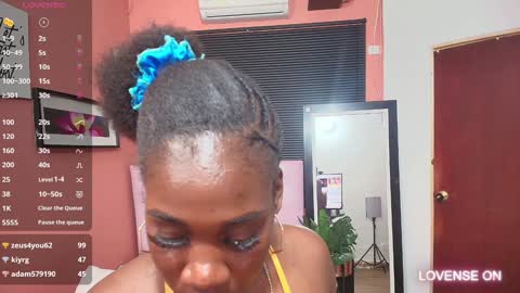 Snapshot of missbnasty_ chatting on December 14, 2:55 am Miss Evelyn online show from December 14, 2:55 am