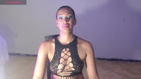 Snapshot of misscruzxz chatting on October 15, 12:46 am Donna di Diamanti online show from October 15, 12:46 am