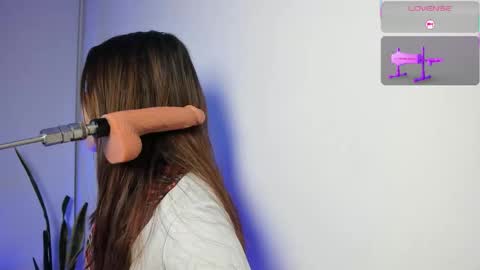 Daphne  online show from November 14, 4:45 am