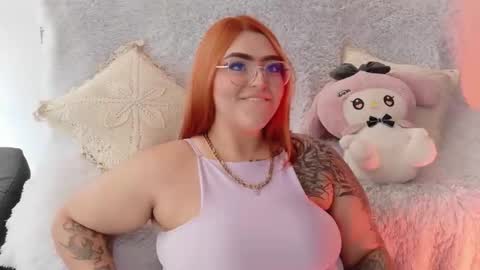missevans_ online show from April 18, 7:07 pm