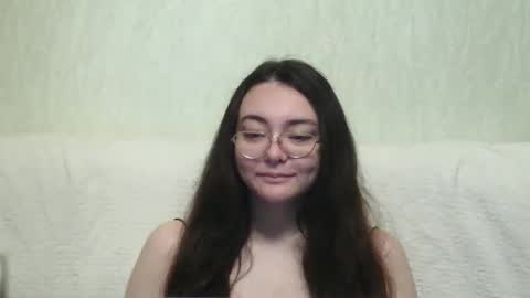 Snapshot of missis_mona chatting on December 21, 8:07 am missis mona online show from December 21, 8:07 am