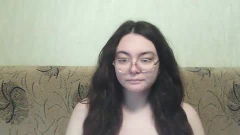 Snapshot of missis_mona chatting on March 5, 7:38 am missis mona online show from March 5, 7:38 am