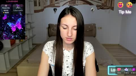 Snapshot of missis_sofiia chatting on December 13, 7:37 am Sofia online show from December 13, 7:37 am