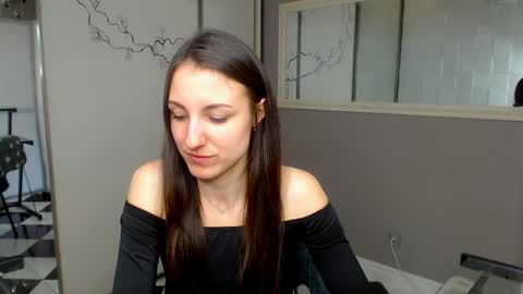 Snapshot of missis_sofiia chatting on March 8, 6:52 am Sofia online show from March 8, 6:52 am