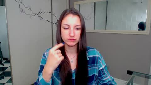Snapshot of missis_sofiia chatting on January 29, 6:33 am Sofia online show from January 29, 6:33 am