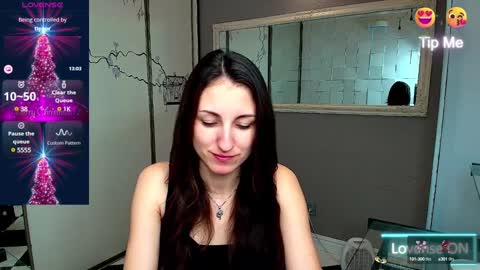Snapshot of missis_sofiia chatting on December 28, 1:06 pm Sofia online show from December 28, 1:06 pm