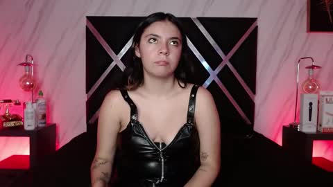 lexxi online show from September 25, 1:54 pm