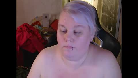 misslj90 online show from April 18, 7:40 pm