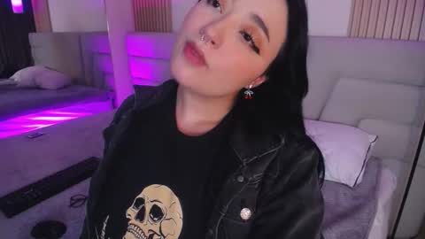 Miss Loise online show from December 3, 3:31 am