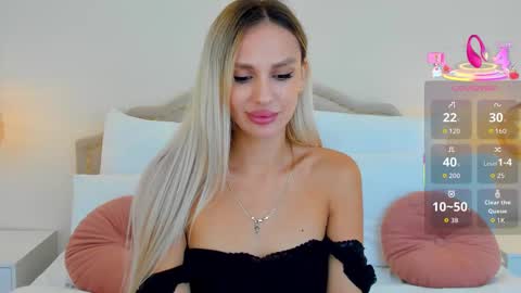Snapshot of misslou_ chatting on September 25, 6:12 am Lou online show from September 25, 6:12 am