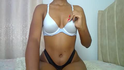 lunah online show from May 10, 11:01 am