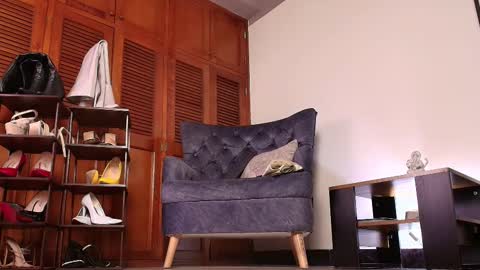 Im Valentina  online show from November 6, 3:12 am