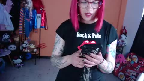 Miss Mia online show from April 30, 5:40 pm