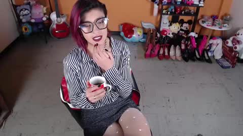 Miss Mia online show from January 17, 1:13 pm