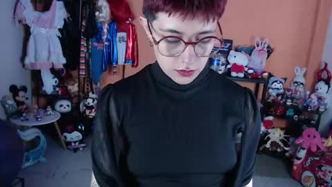 Miss Mia online show from May 14, 6:25 pm