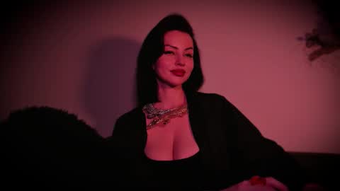   online show from November 17, 4:51 pm