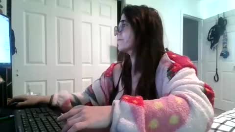 MissMona online show from May 8, 1:58 pm
