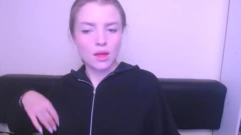 Olivia online show from February 3, 7:51 am