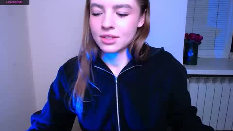 Olivia online show from December 19, 2:42 pm