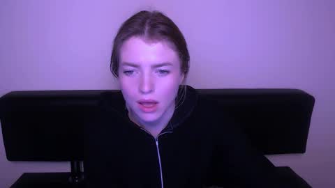 Olivia online show from February 2, 1:19 pm