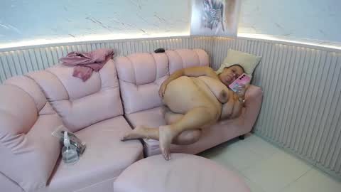 Penelope online show from March 11, 2:09 pm