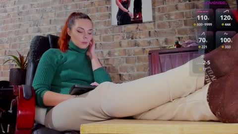 Miss Venus online show from December 12, 7:41 am