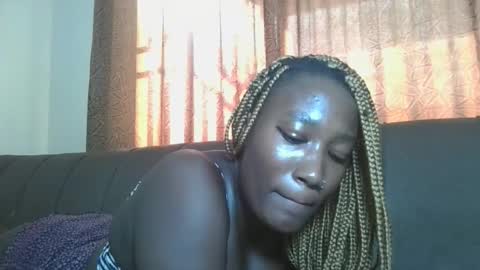 pretty gal online show from March 23, 1:39 pm