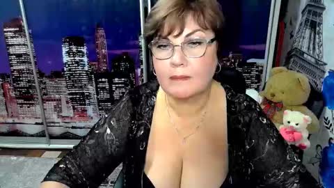 Snapshot of missritabella chatting on November 1, 6:45 pm Rita online show from November 1, 6:45 pm