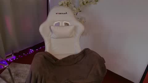 Medussa online show from March 8, 2:10 pm