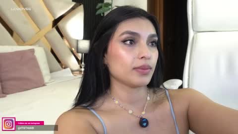 Fernanda Davila online show from May 7, 11:30 pm