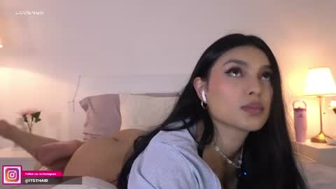Fernanda Davila online show from July 6, 11:40 pm