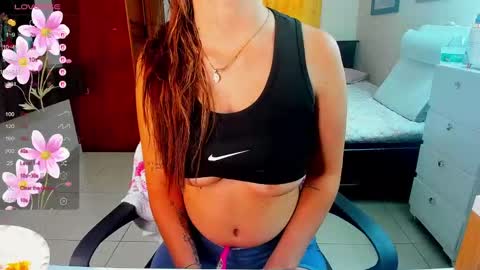 missvalery1 online show from September 12, 10:17 pm