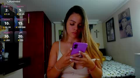 missvalery1 online show from March 30, 9:14 pm