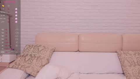 missxcaprice online show from October 27, 3:46 am