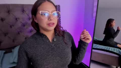 Miss online show from October 6, 9:52 pm