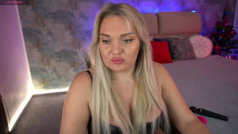  Amely  online show from December 23, 8:44 am