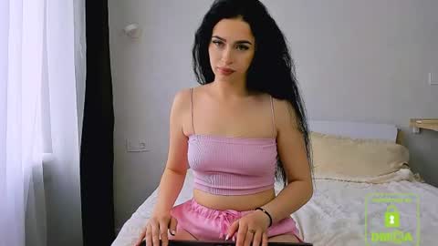 mistic_fox online show from June 18, 9:14 am