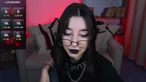 Snapshot of mistress__marcelline chatting on September 12, 10:24 am Marcelline online show from September 12, 10:24 am