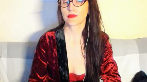 Victoria Eden online show from May 17, 8:19 pm