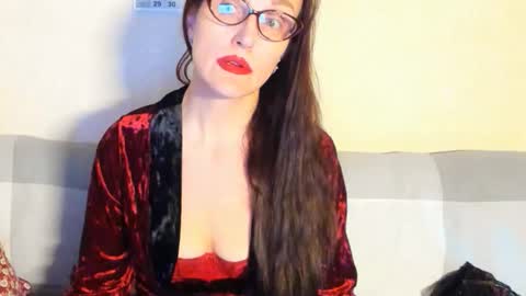 Victoria Eden online show from May 16, 7:24 pm