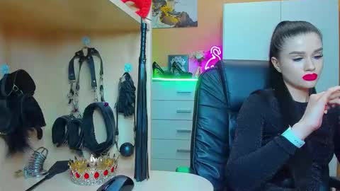 Mistress Kristi online show from February 23, 11:15 pm