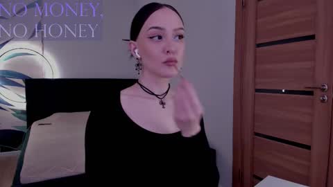 Mistress Mia online show from December 19, 12:30 pm