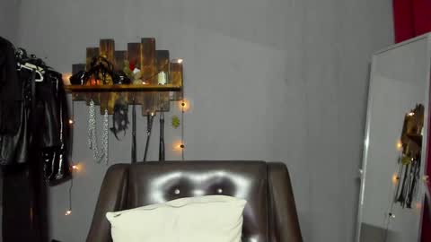 Mistress Pamela online show from December 8, 3:21 am