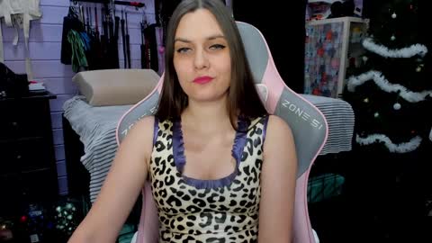 Snapshot of mistress_priest chatting on January 9, 5:54 pm Dirty Priest and Ivi online show from January 9, 5:54 pm