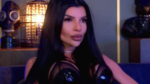 Elenia online show from February 28, 12:15 pm