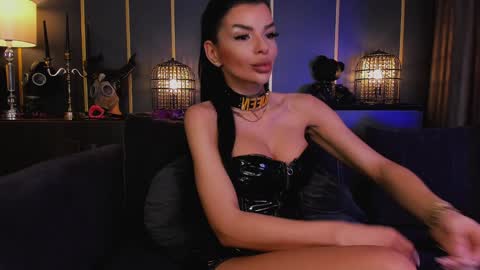Snapshot of mistresselenia chatting on January 8, 3:39 pm Elenia online show from January 8, 3:39 pm