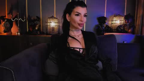 Snapshot of mistresselenia chatting on March 1, 8:45 am Elenia online show from March 1, 8:45 am