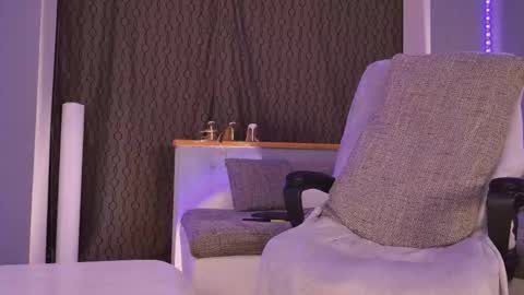 MitressEllie--Your Bratty Miss online show from January 12, 5:07 pm