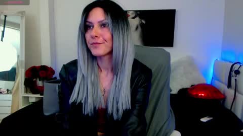 MistressEvelyn  online show from February 24, 4:04 am