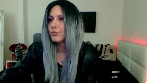MistressEvelyn  online show from January 6, 6:03 am